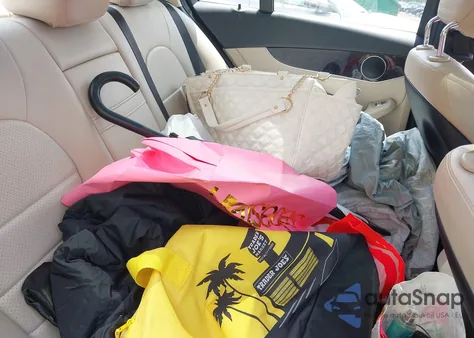 2018 Mercedes-Benz C 300 4Matic z USA, uszkodzony, nr VIN WDDWF4KBXJR404313